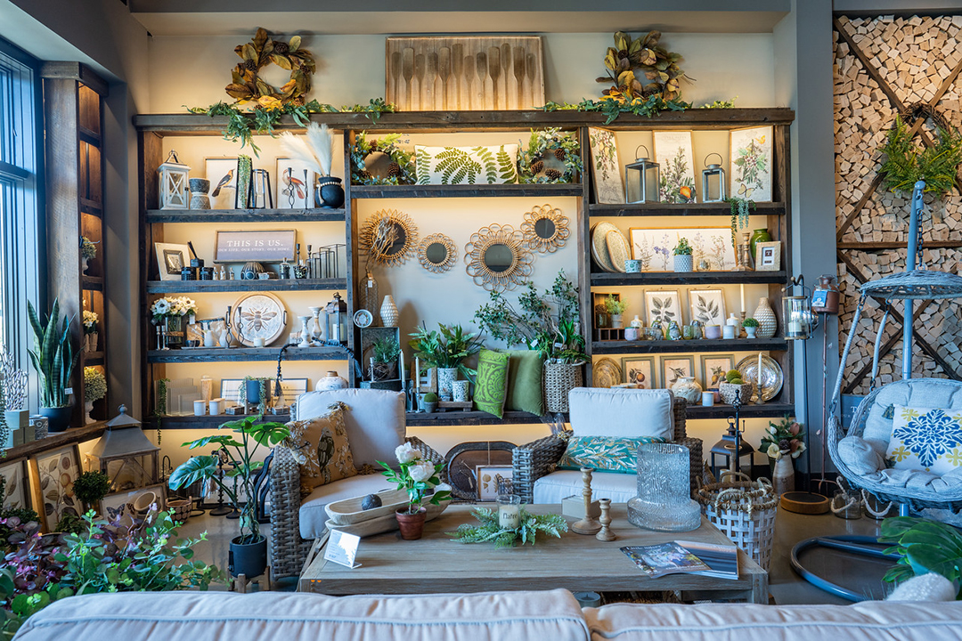 Home Decor, Outdoor Living, & Gifts
